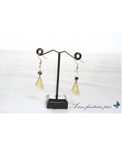 1155_-_boucle_doreille_argent_acier_inoxydable_perle_et_rine_aile_jaune__12_euros