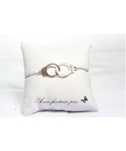1189_-_bracelet_argent_acier_inoxydable_connecteur_menotte__15_euros