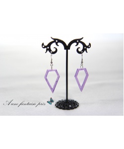 1347_-_boucle_doreille_argent_acier_inoxydable_triangle_mauve_paillet_rsine_12_euros