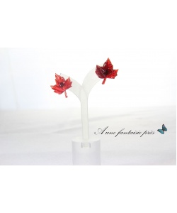 1412_-_puce_doreille_feuille_rouge_en_rsine_12_euros