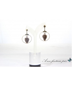 1415_-_clou_doreille_bronze_crole_pomme_de_pin__12_euros