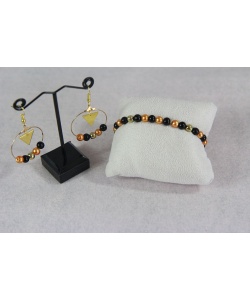 459_-_bracelet_et_boucle_doreille_crole_perle_orange_et_noir_20_euros