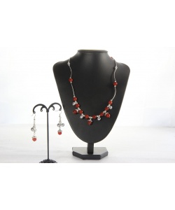700_-_collier_et_boucle_doreille_en_laiton_perle_couleur_rouge_cot_1_5_euros_20_euros